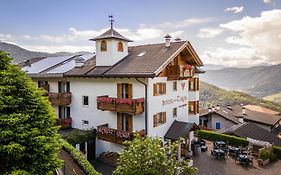 Hotel Tirol Montesover